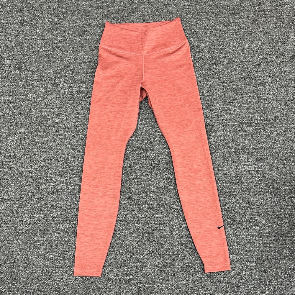 NIKE super comfortable raspberry leggings (with back pocket) - barely worn